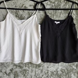SOCIALITE AND MELROSE/MARKET  Top - Black and White XS
